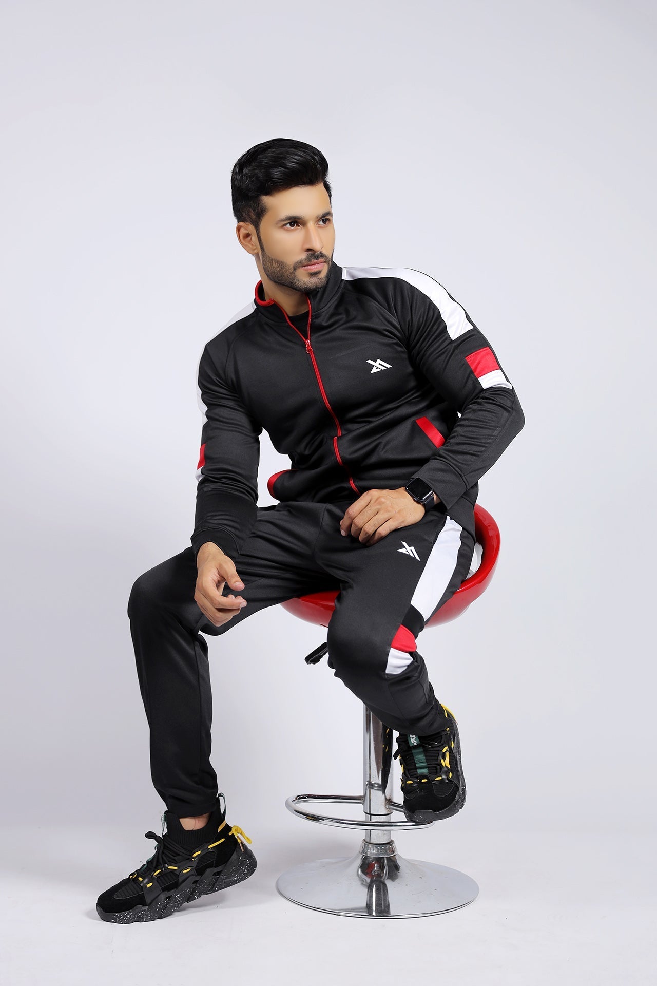 BLACK REGLAN SLOGAN TRACKSUIT